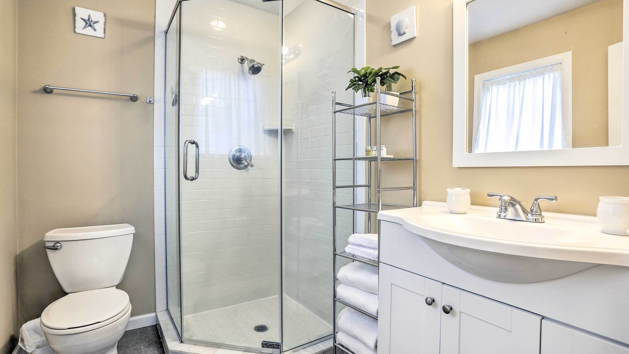 Photo of Bathroom in Glen Cove