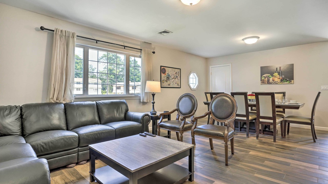 Photo of Bedroom in Glen Cove