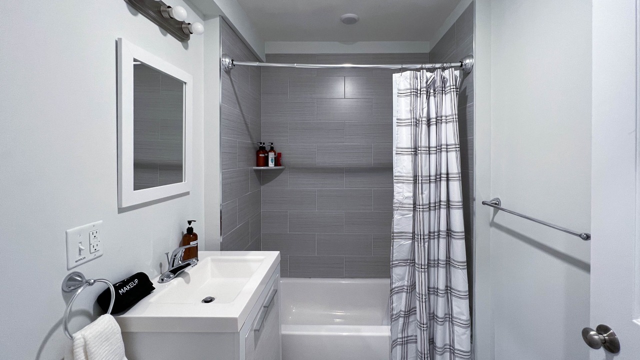 Photo of Bathroom in Constable Hook