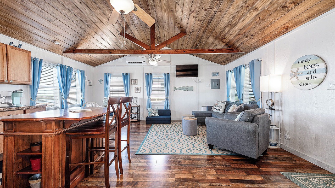 Photo of Livingroom in Cedar Lane