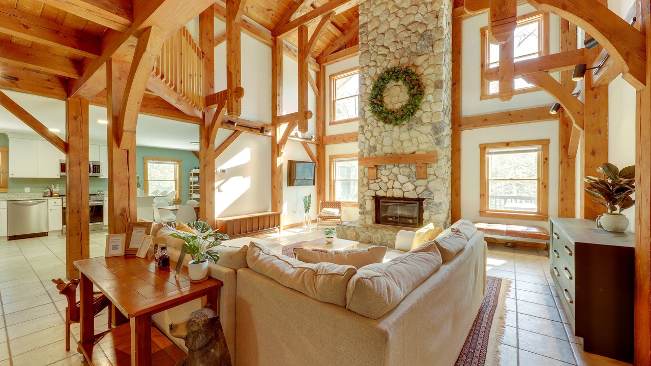 Photo of Livingroom in New Durham