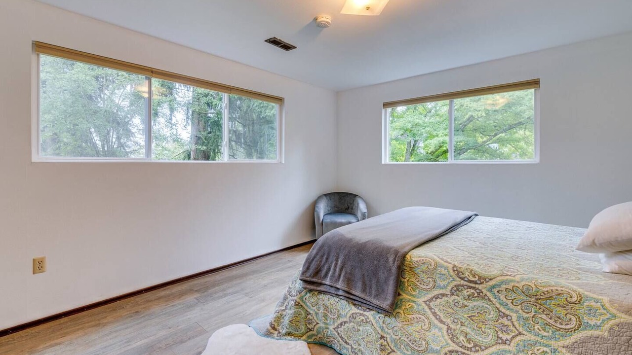 Photo of Bedroom in Lake Forest Park