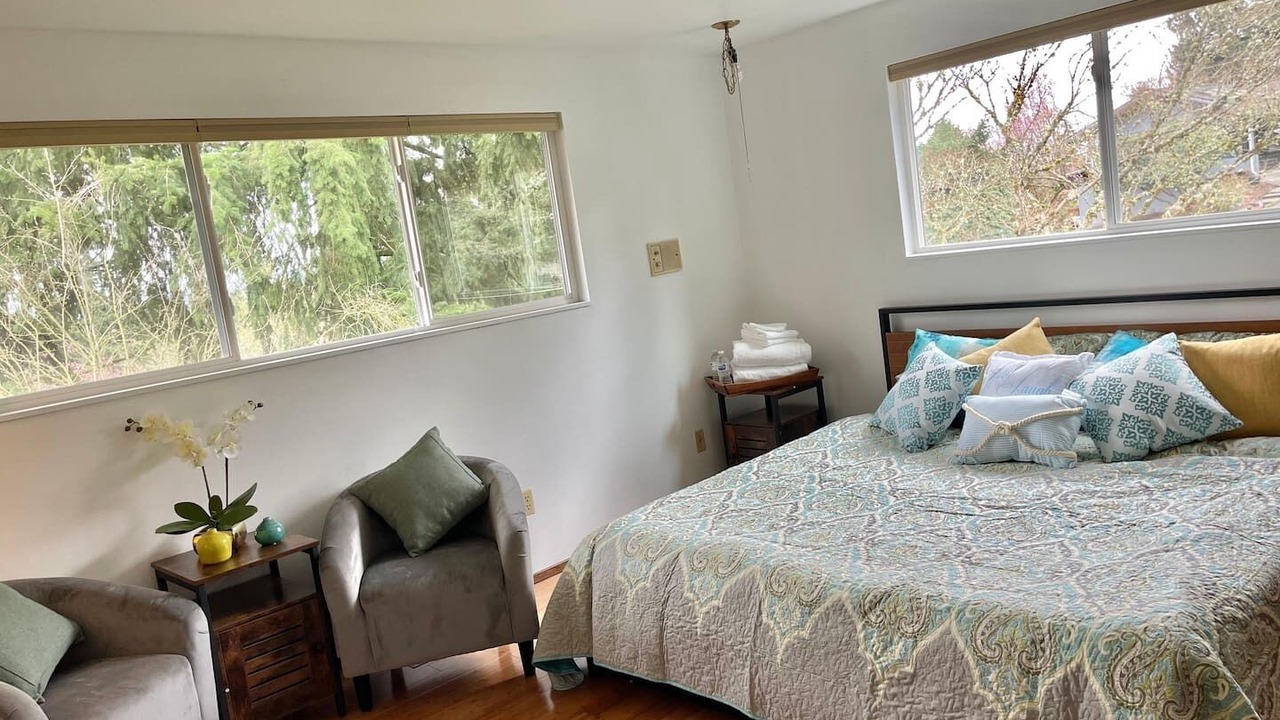 Photo of Bedroom in Lake Forest Park