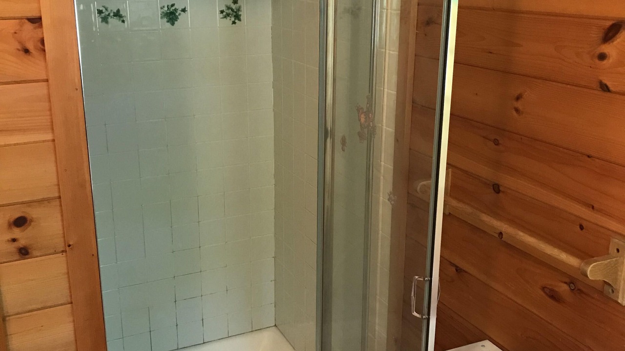 Photo of Bathroom in Hall Quarry