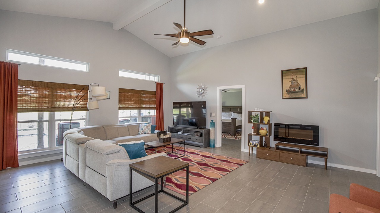 Photo of Livingroom in Dickinson