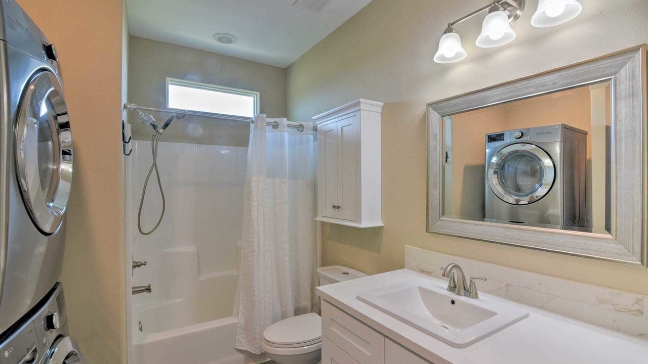 Photo of Bathroom in Port Bolivar