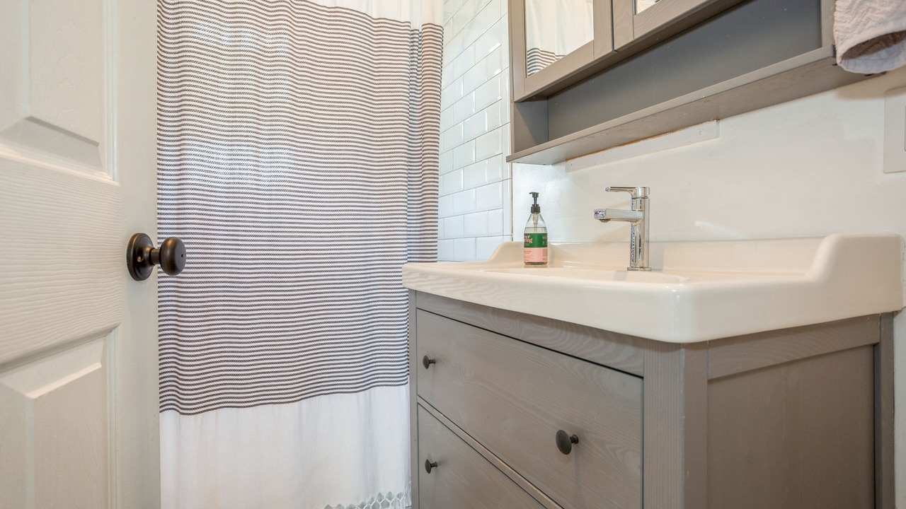 Photo of Bathroom in Speonk