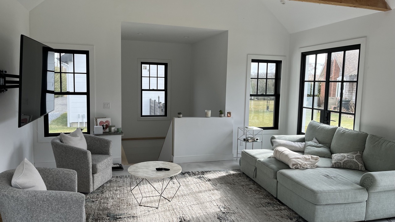 Photo of Livingroom in Speonk
