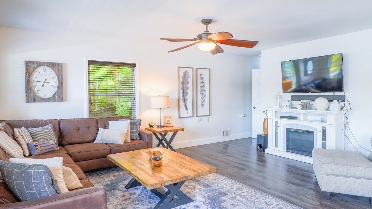 Photo of Livingroom in Fort Ann