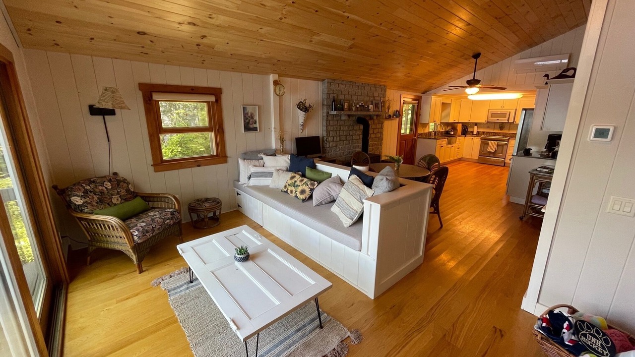Photo of Livingroom in Fitzwilliam