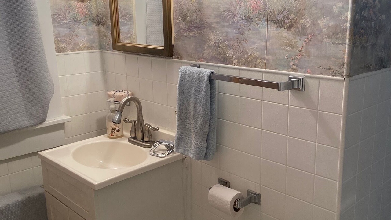 Photo of Bathroom in Greenbush