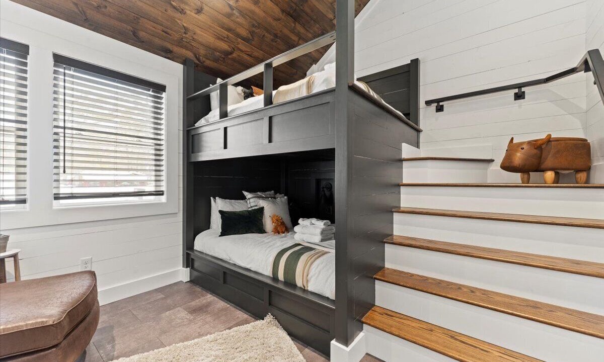 Photo of Bedroom in Lake George