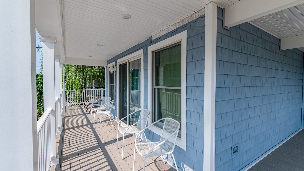Photo of Patio Balcony in West Hampton Dunes