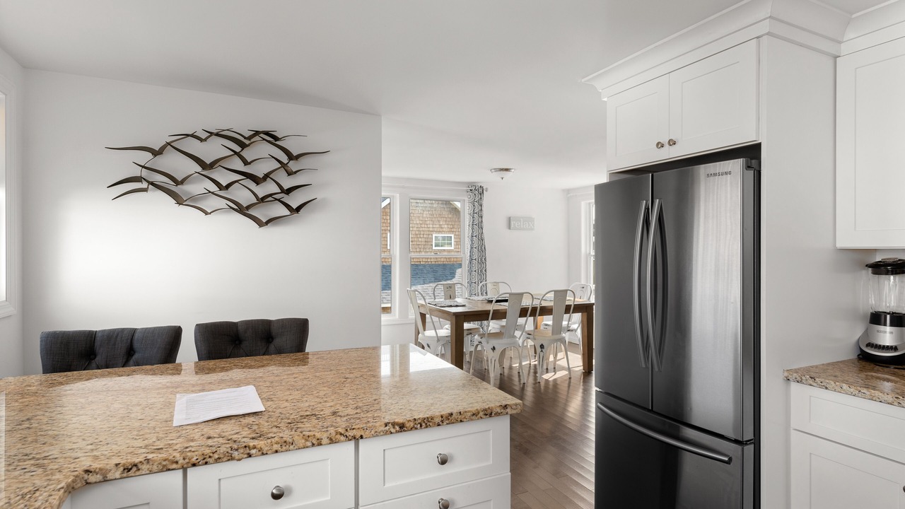 Photo of Kitchen in West Hampton Dunes