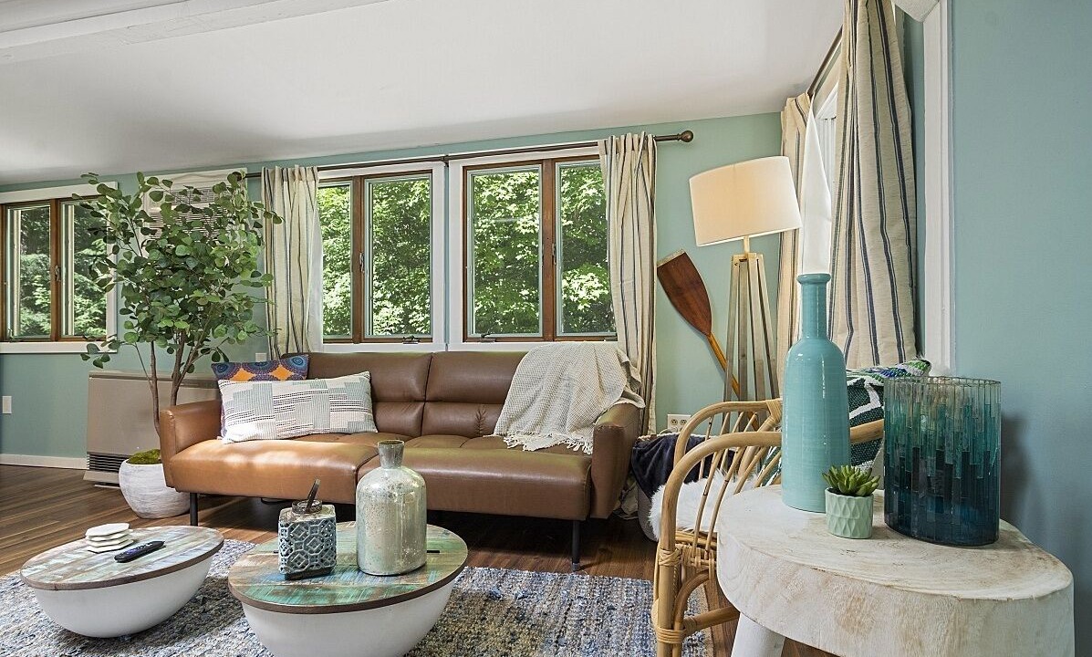 Photo of Livingroom in Gilmanton