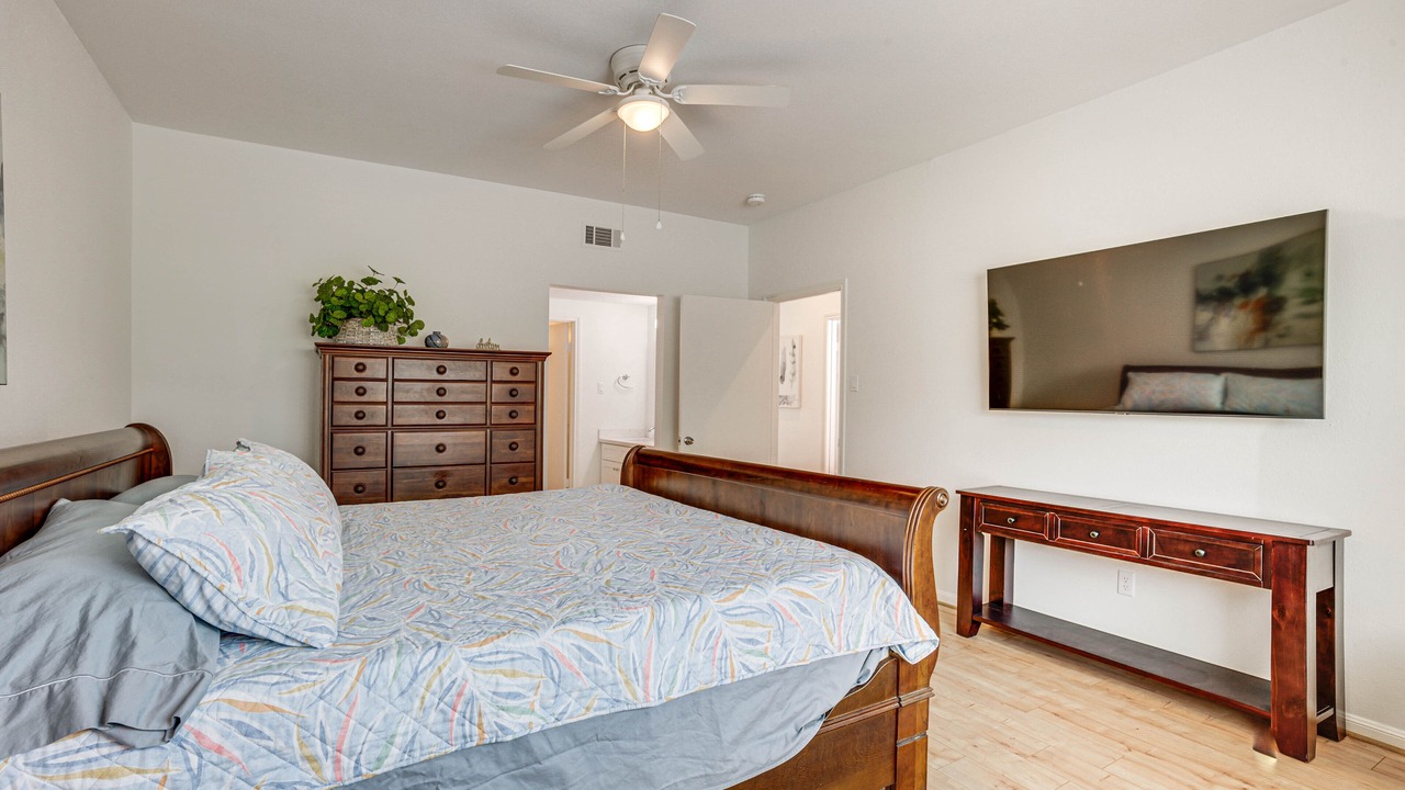 Photo of Bedroom in April Sound