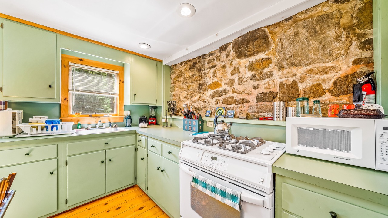 Photo of Kitchen in Schroon Lake
