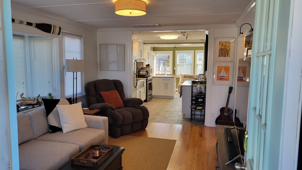 Photo of Livingroom in Bayville