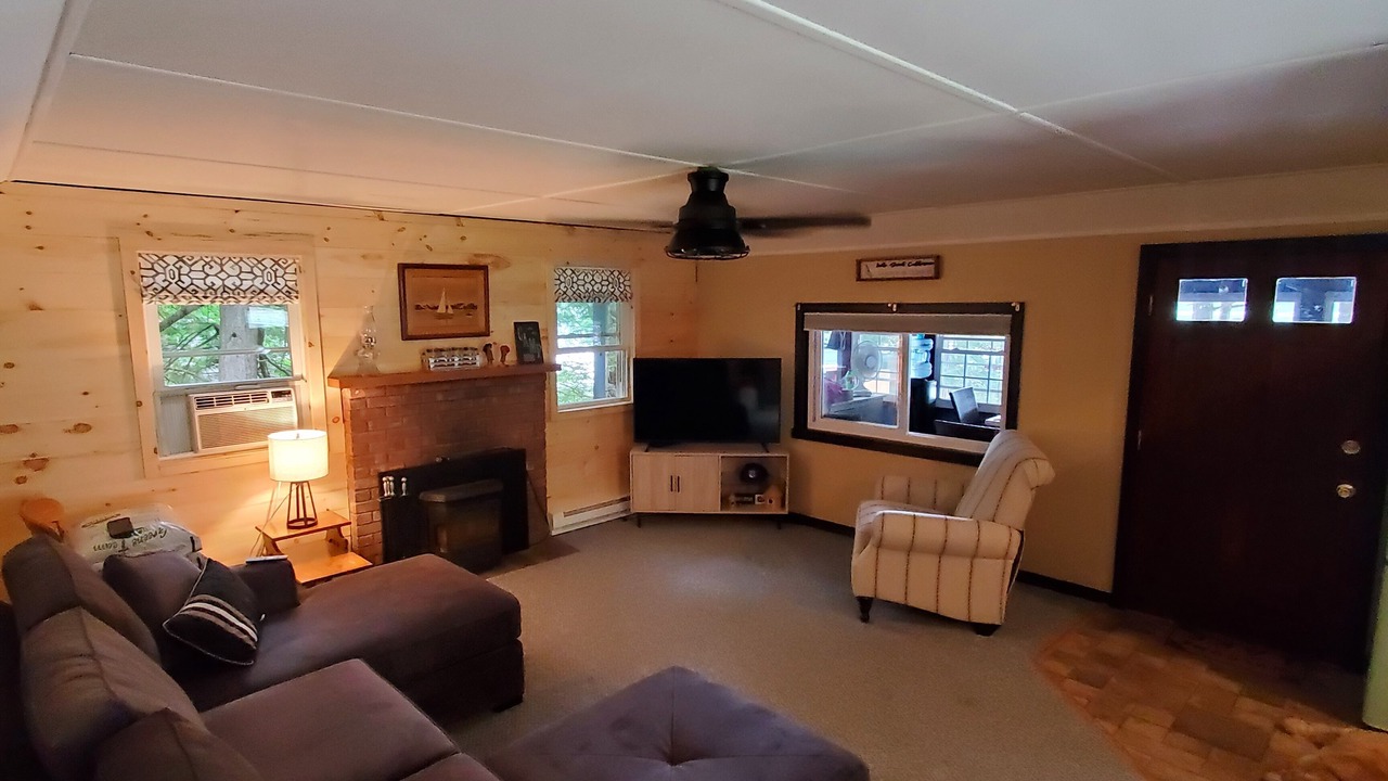 Photo of Livingroom in Poultney