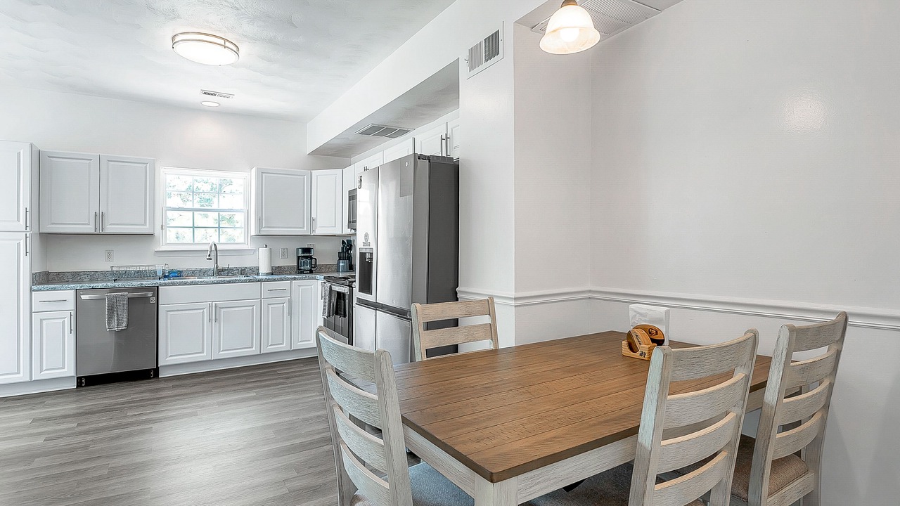 Photo of Kitchen in North Camellia Acres