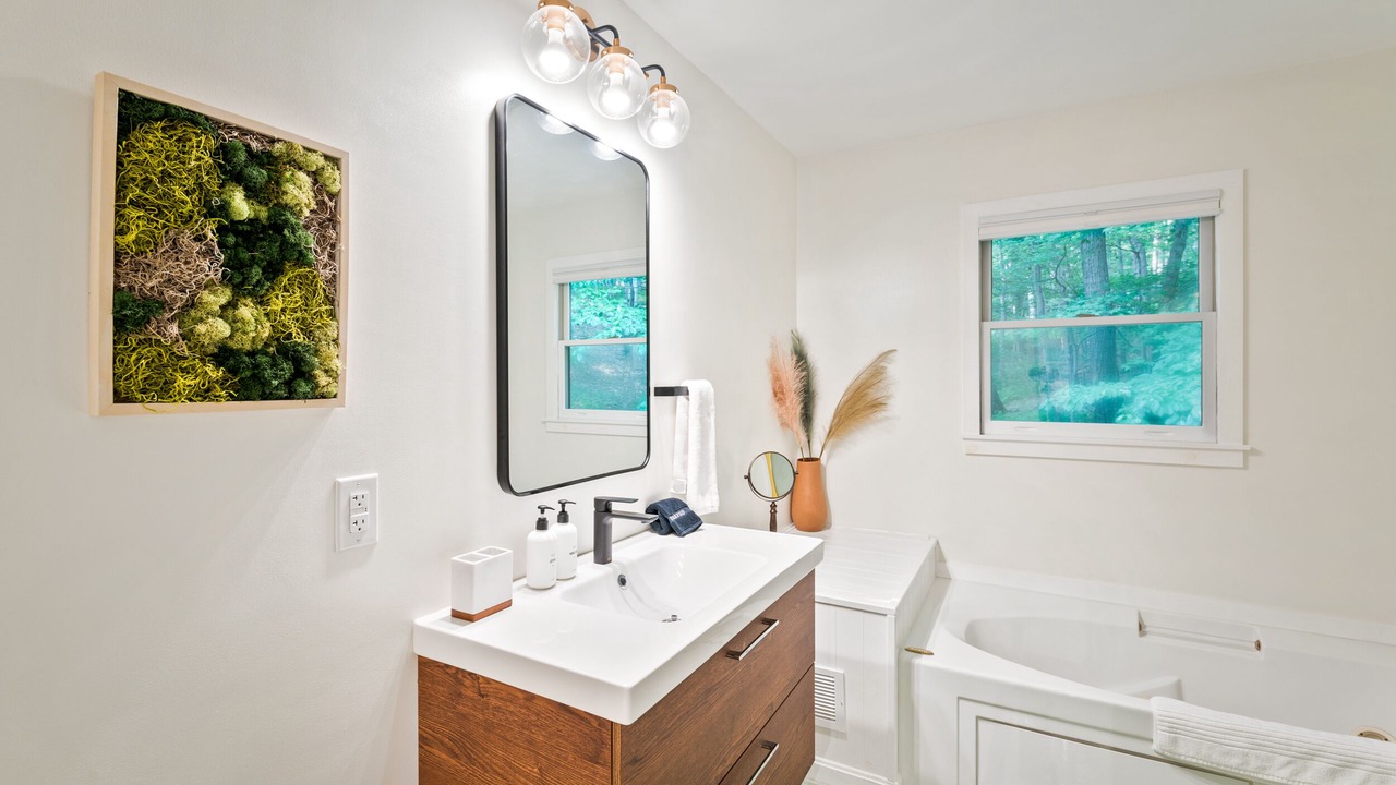Photo of Bathroom in Lost River