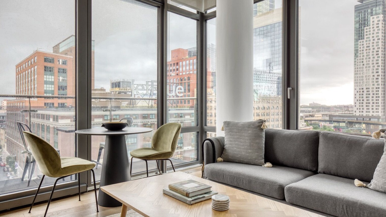 Photo of Livingroom in Hunters Point