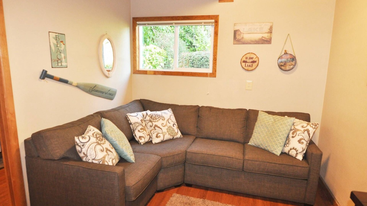 Photo of Livingroom in Dunes City