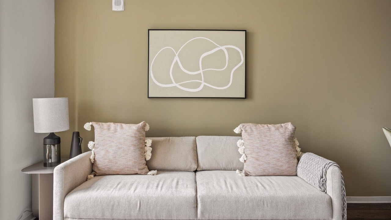 Photo of Livingroom in Theatre District