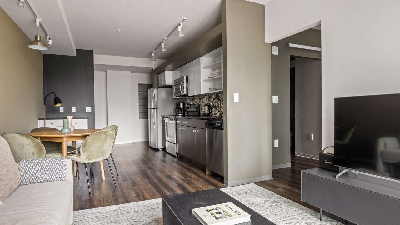 Photo of Livingroom in Theatre District