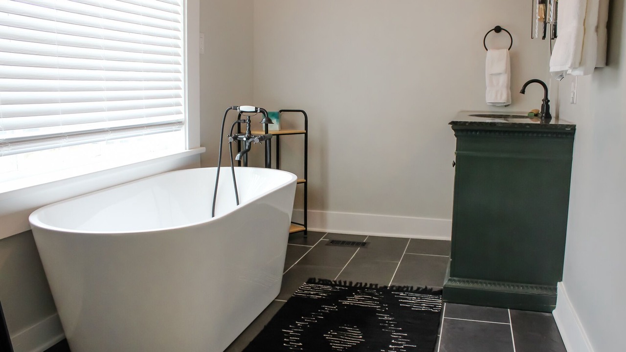 Photo of Bathroom in Albion