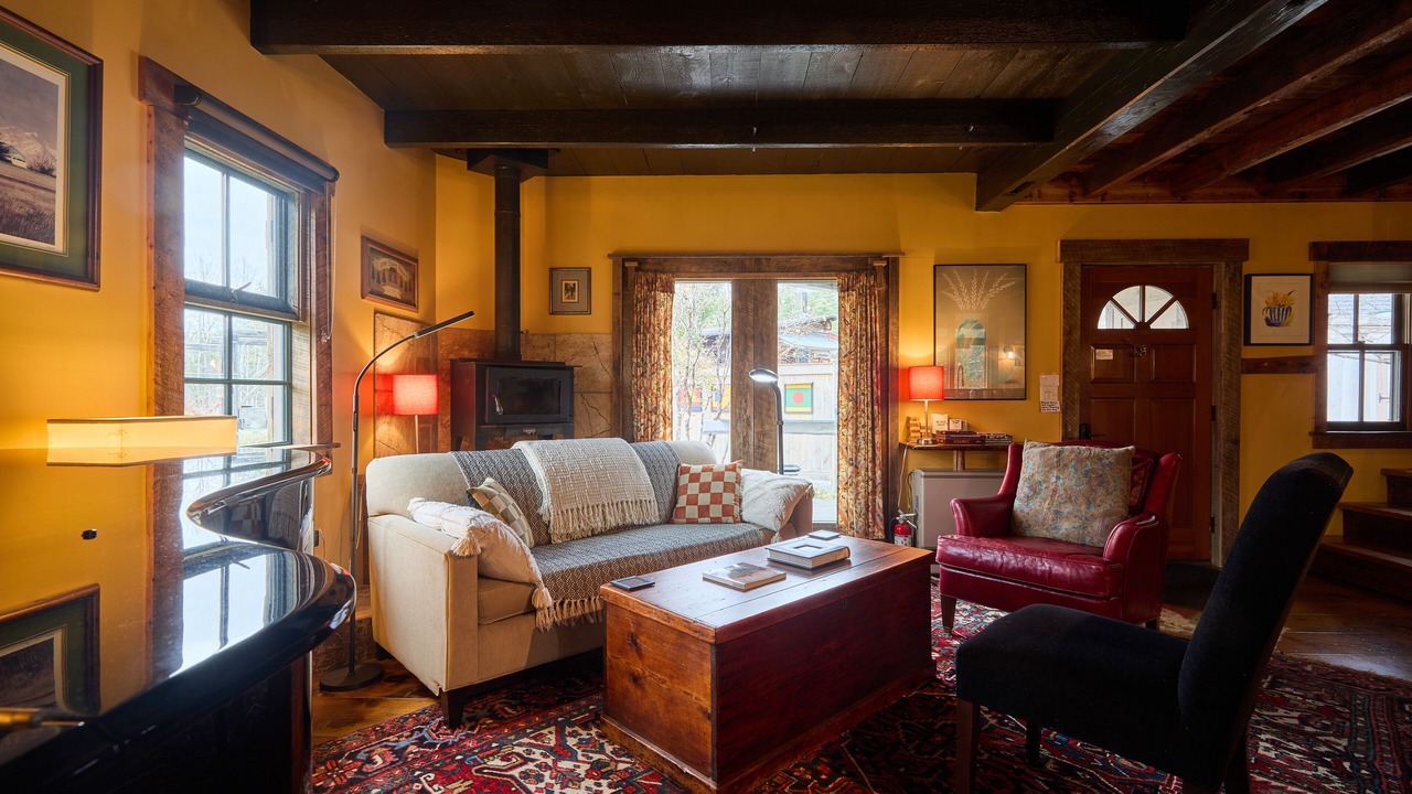 Photo of Livingroom in Leicester