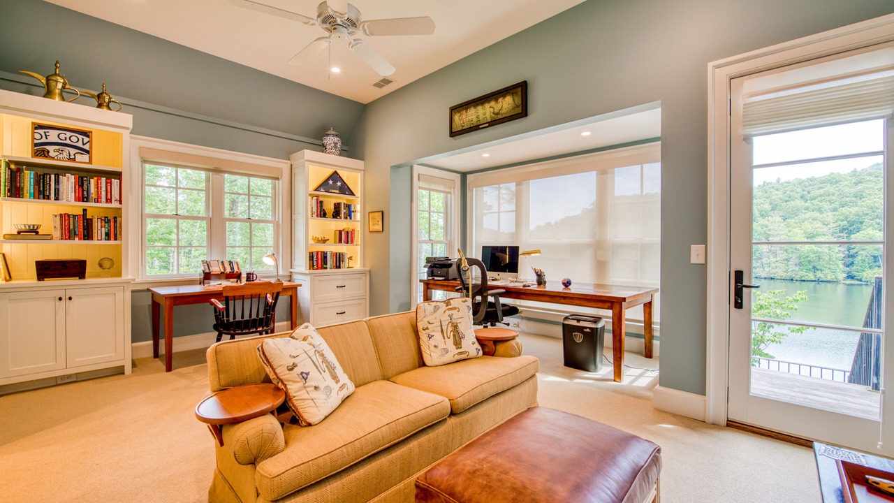 Photo of Livingroom in Lake Toxaway