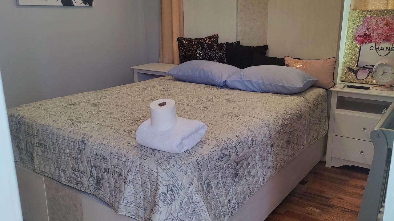 Photo of Bedroom in Clason Point