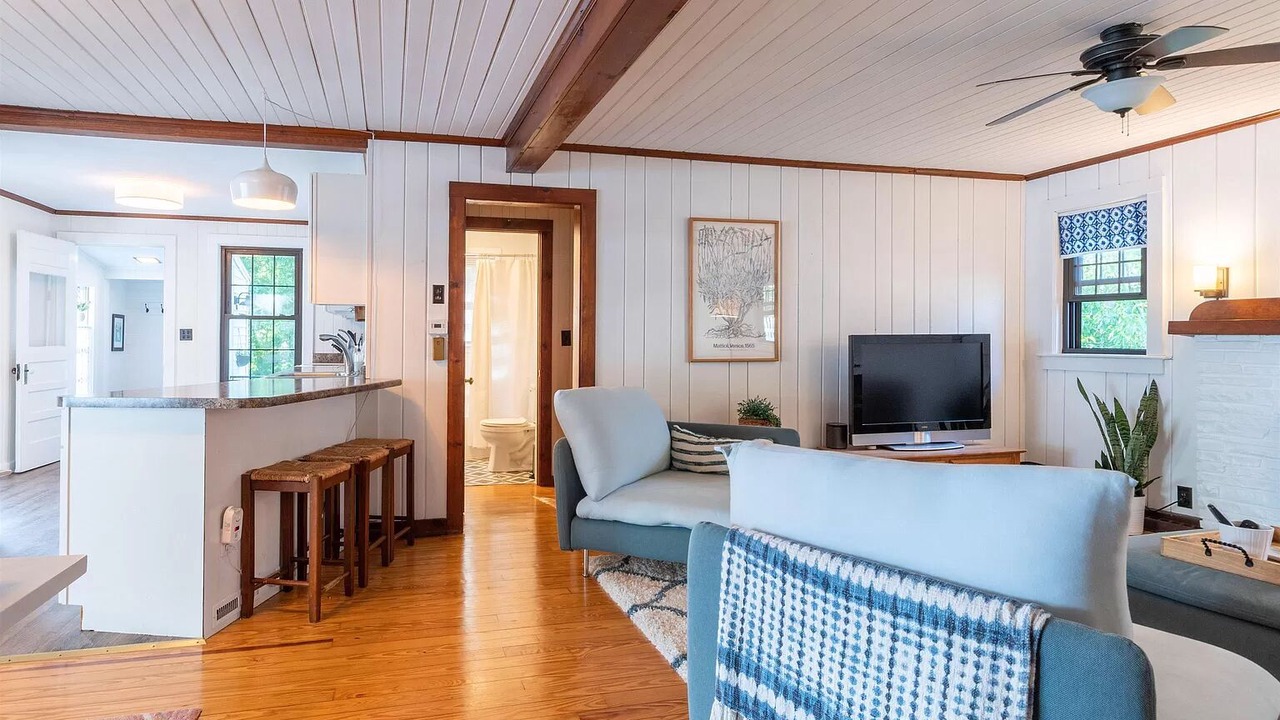 Photo of Livingroom in Sandown