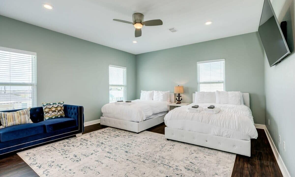 Photo of Bedroom in Surfside Beach
