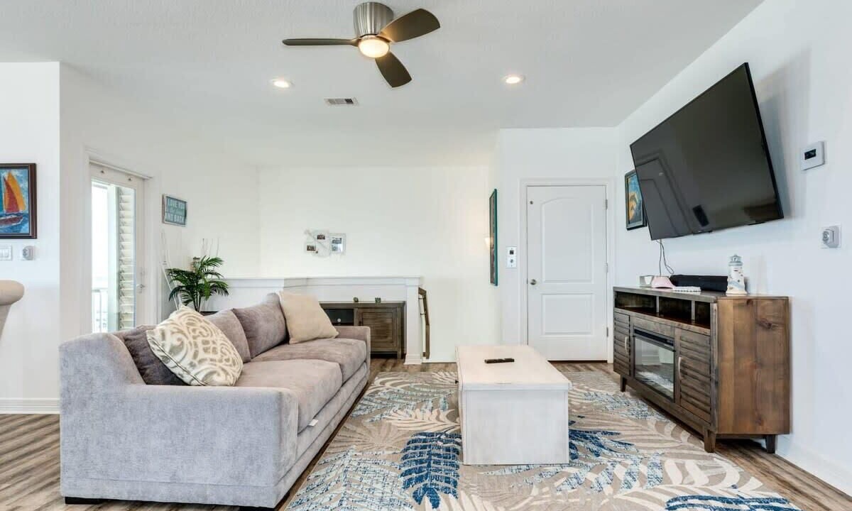 Photo of Livingroom in Surfside Beach