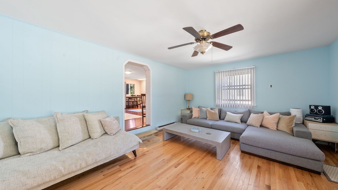 Photo of Livingroom in Mays Landing