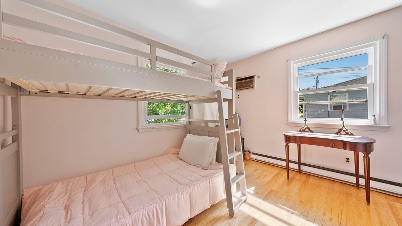 Photo of Bedroom in Mays Landing