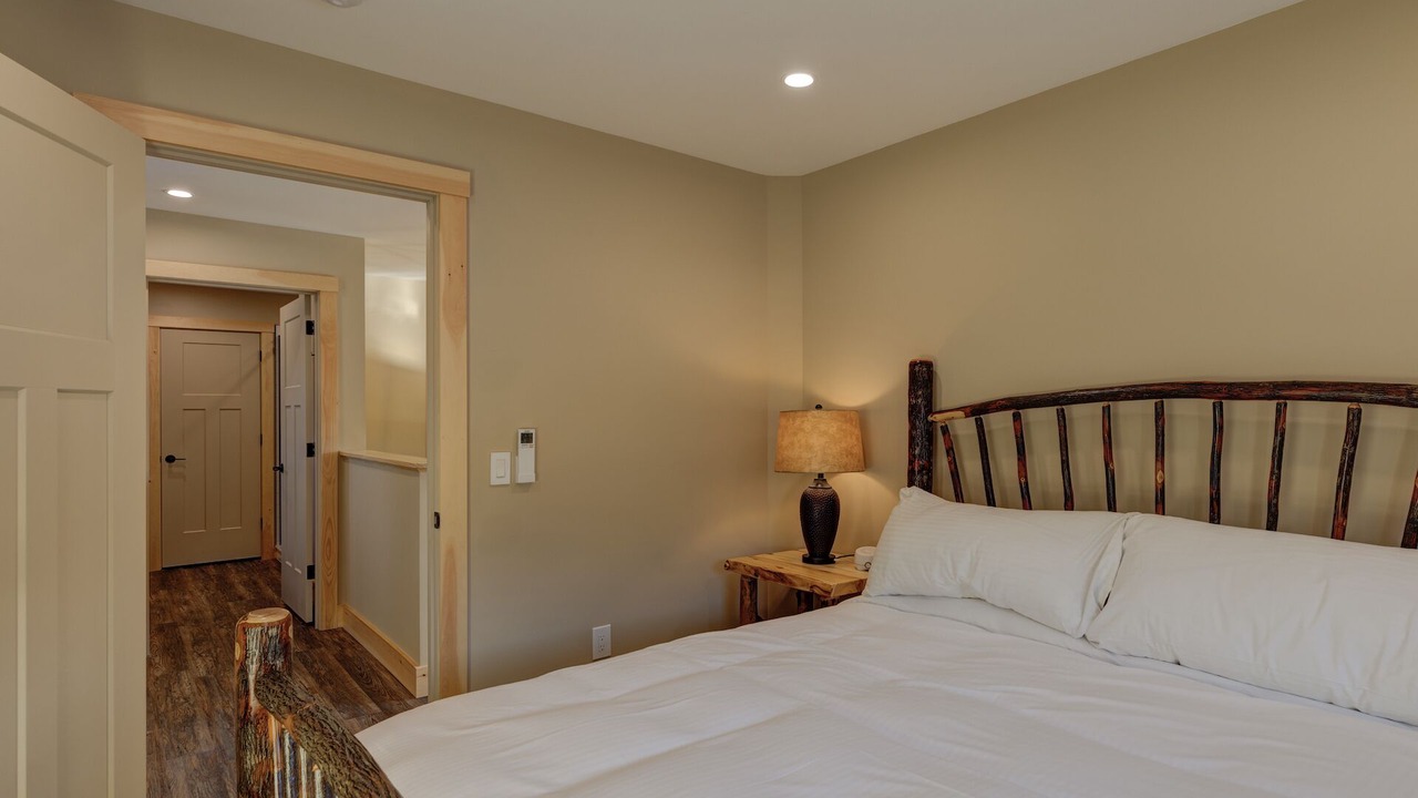 Photo of Bedroom in Sunapee