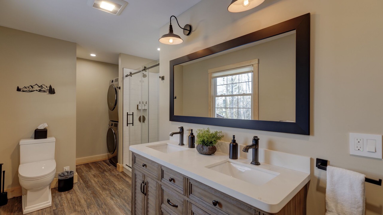 Photo of Bathroom in Sunapee