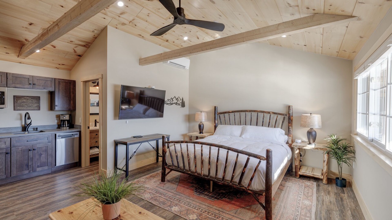Photo of Bedroom in Sunapee