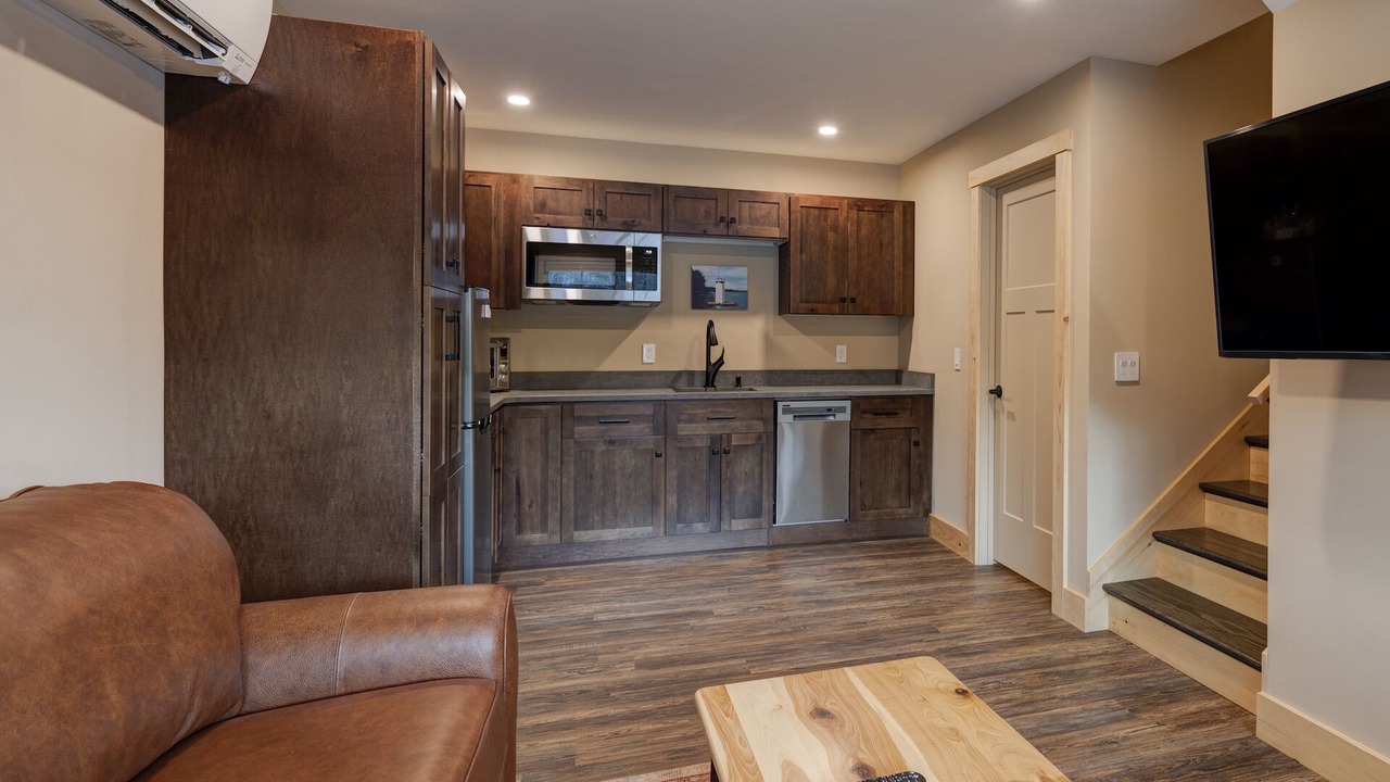 Photo of Livingroom in Sunapee