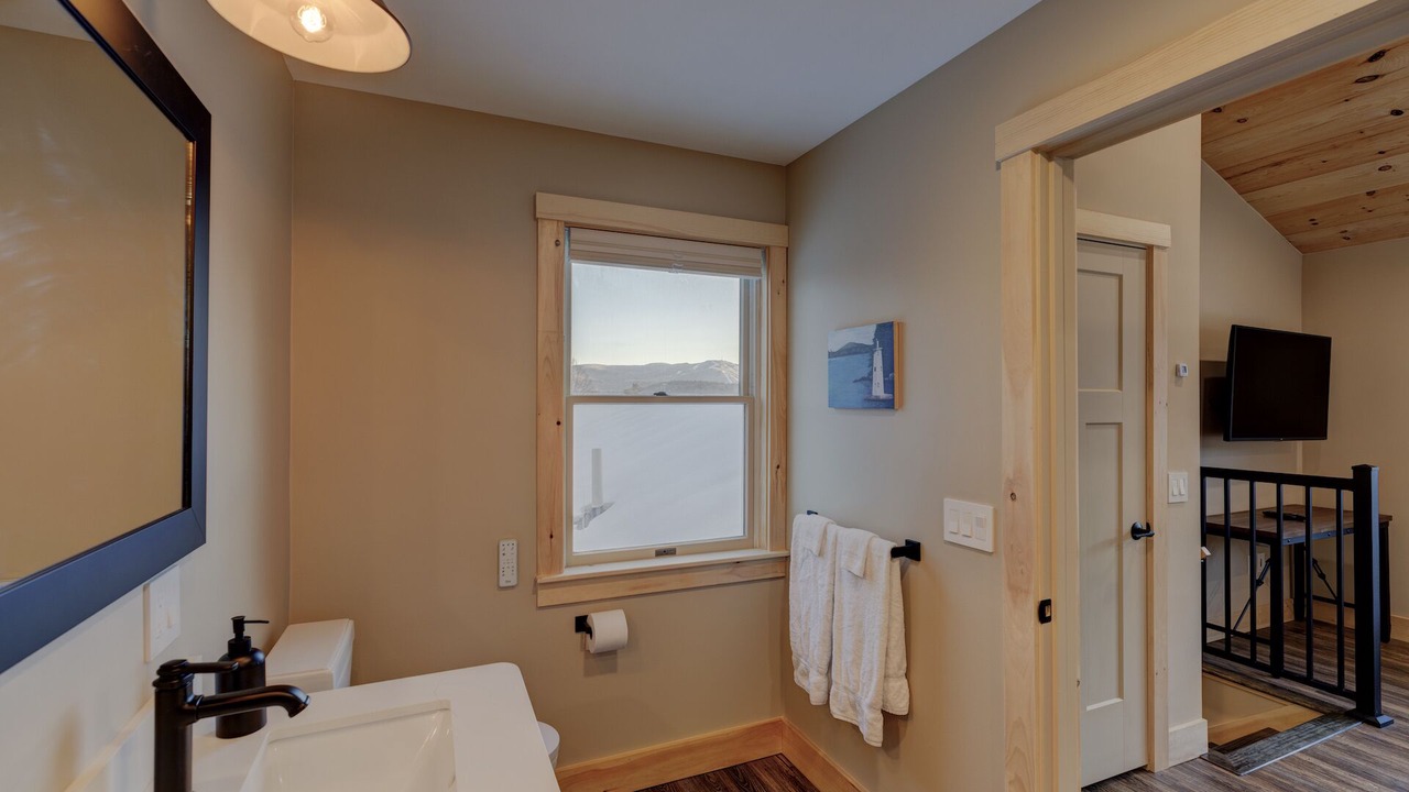 Photo of Bathroom in Sunapee