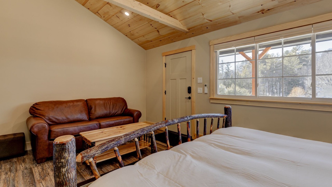 Photo of Bedroom in Sunapee