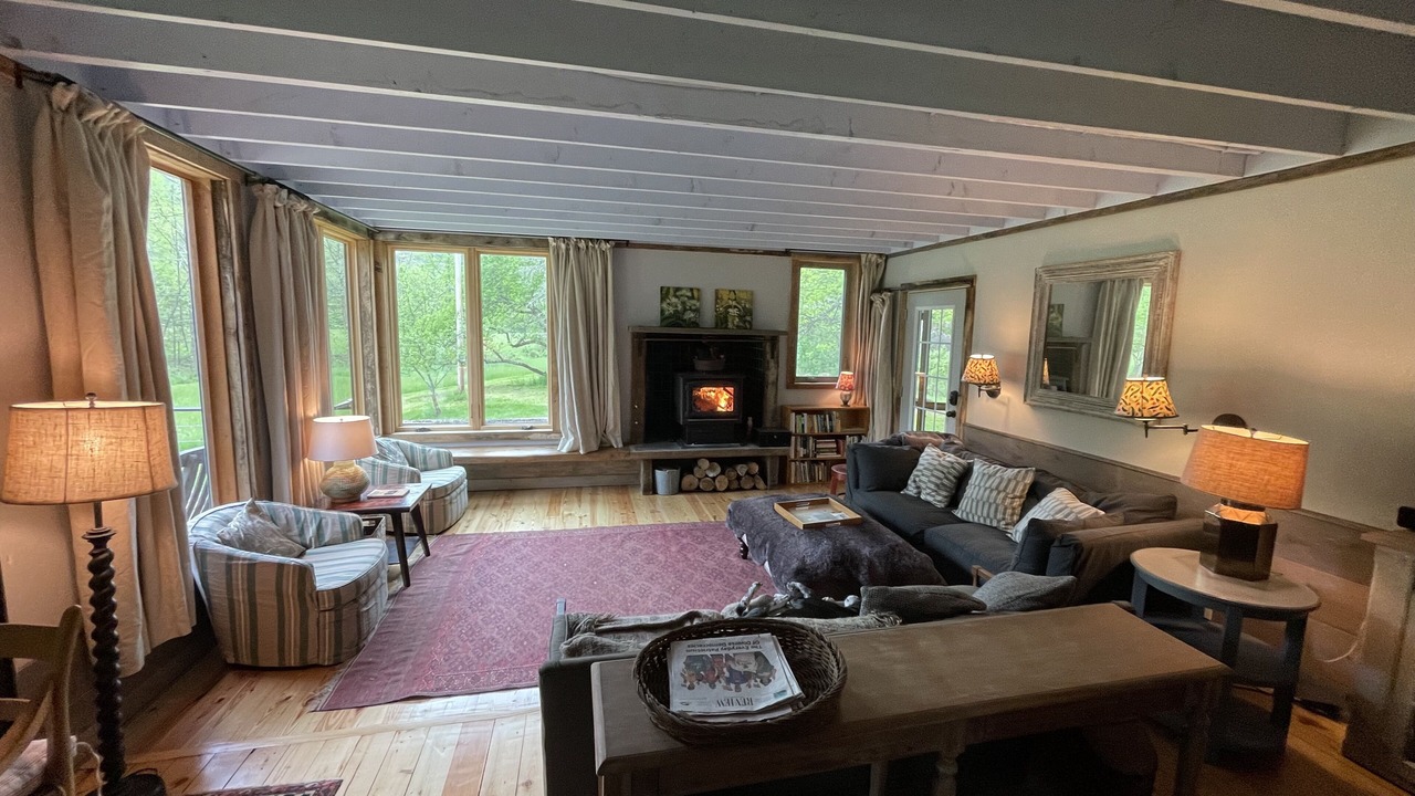 Photo of Livingroom in Davis