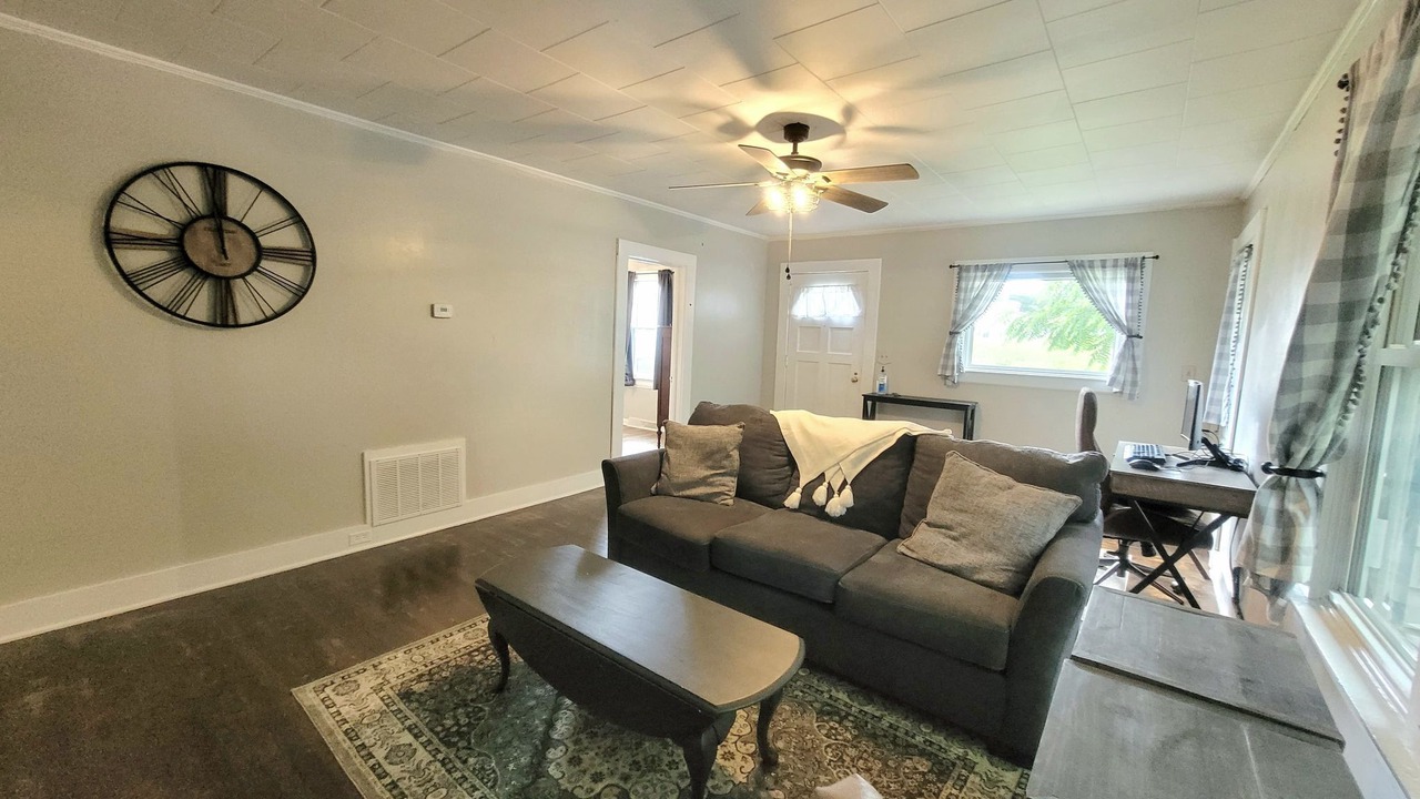 Photo of Livingroom in Mount Airy