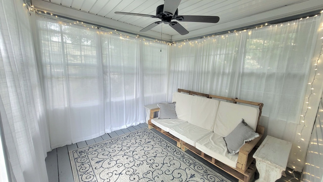 Photo of Livingroom in Mount Airy