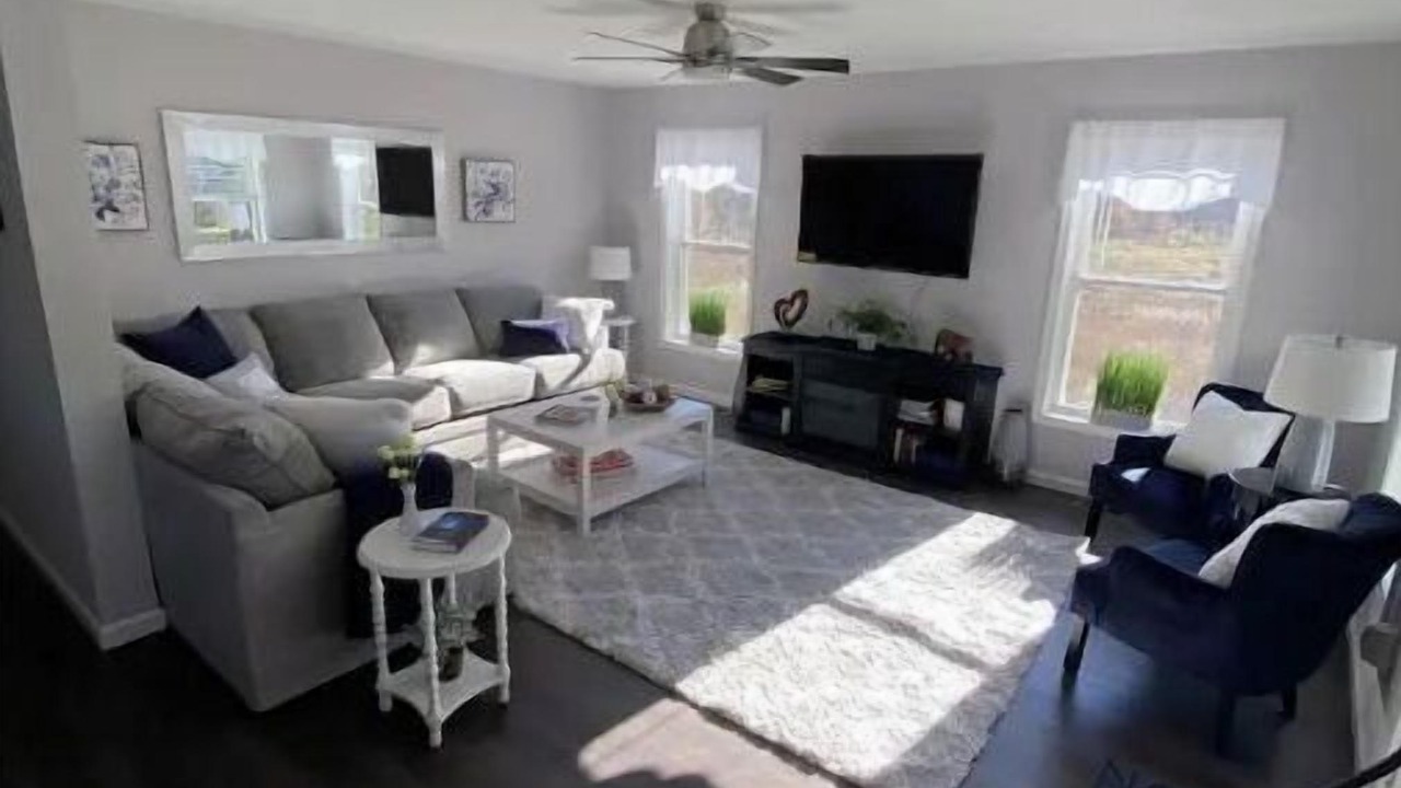 Photo of Livingroom in Saugerties South