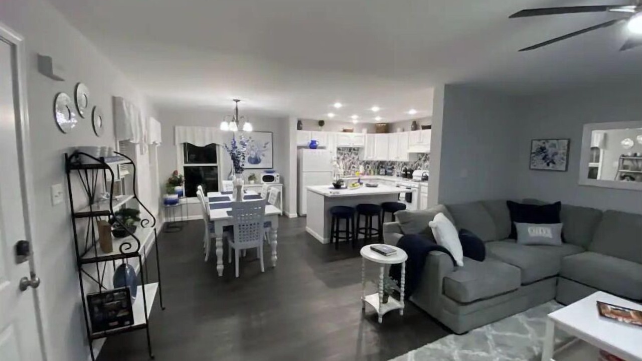Photo of Livingroom in Saugerties South