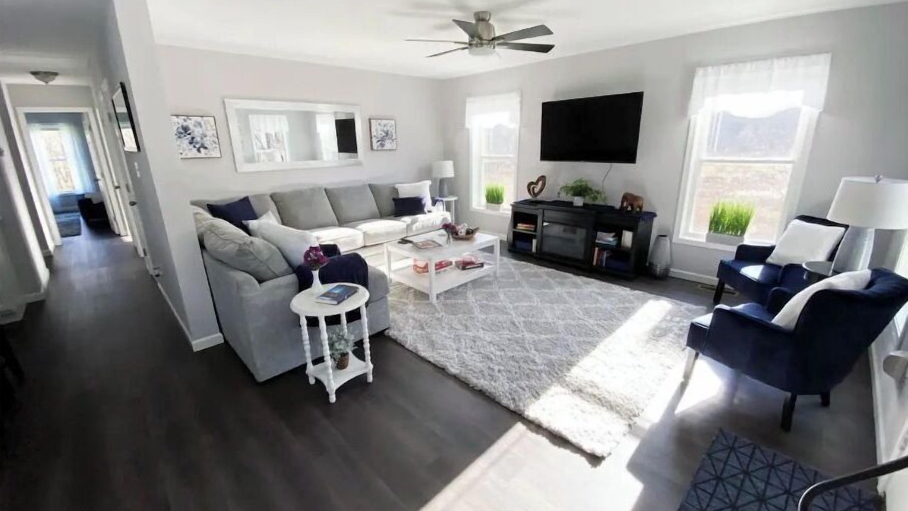 Photo of Livingroom in Saugerties South